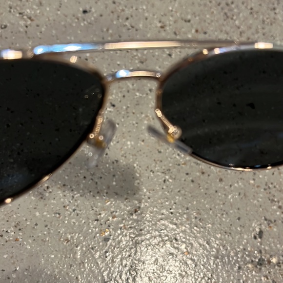 FOSTER GRANT PRELUDE AVIATOR GOLD WIRE FRAME SUNGLASSES UNISEX NEW WITH TAGS - Picture 8 of 14